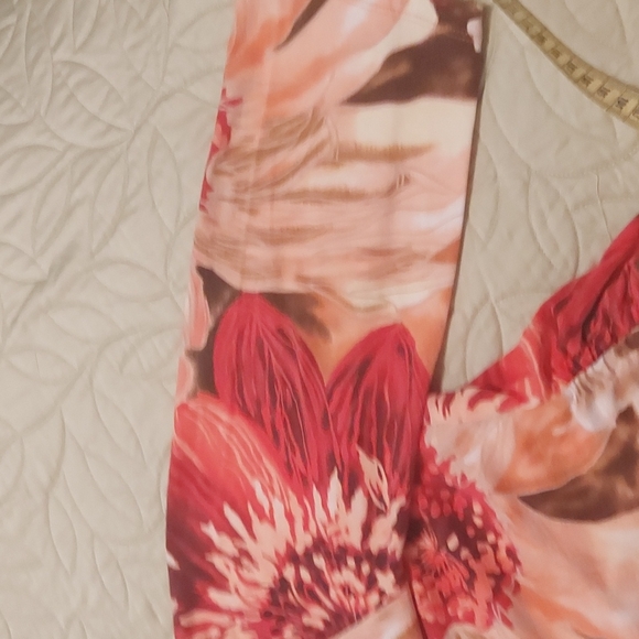 Plus size top - Picture 6 of 6